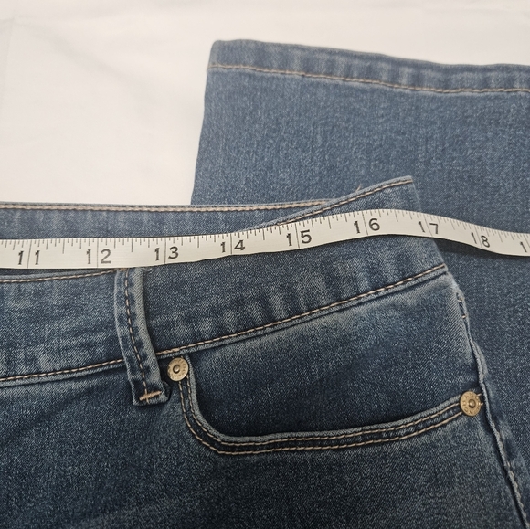 Bandolino Plus Size Straight Leg Jeans! - Picture 5 of 7